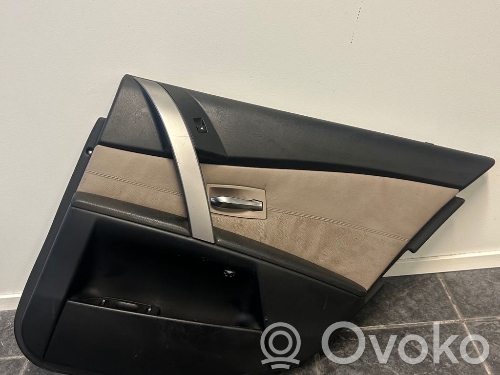 BMW 5 E60 E61 Apšuvums aizmugurējām durvīm 