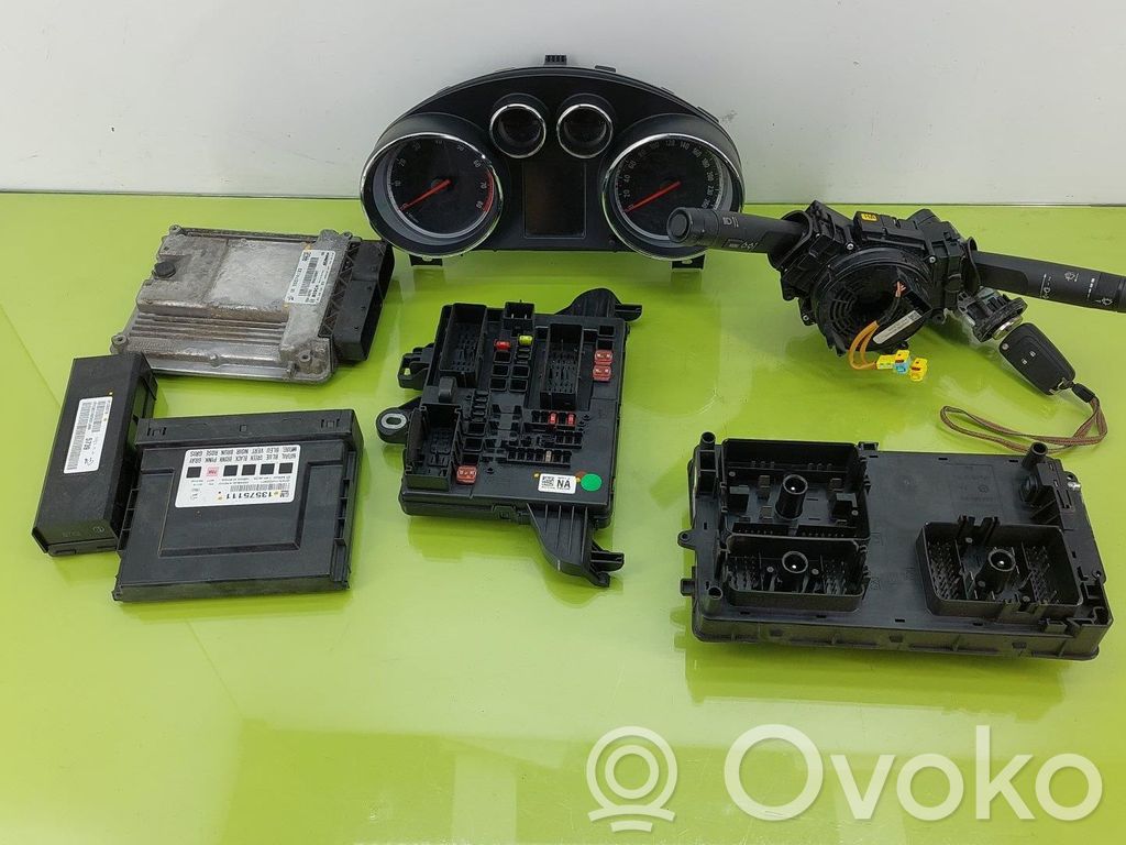 Opel Insignia A Unidad de control/módulo ECU del motor 