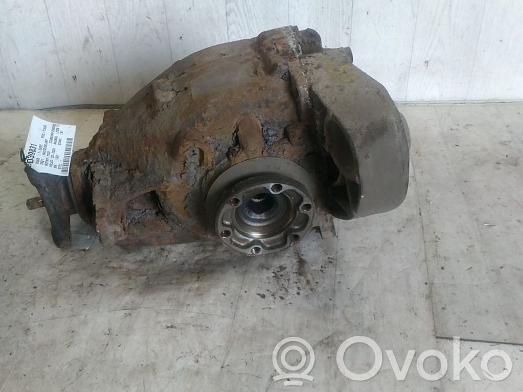 Hinterachsdifferential   33107566170