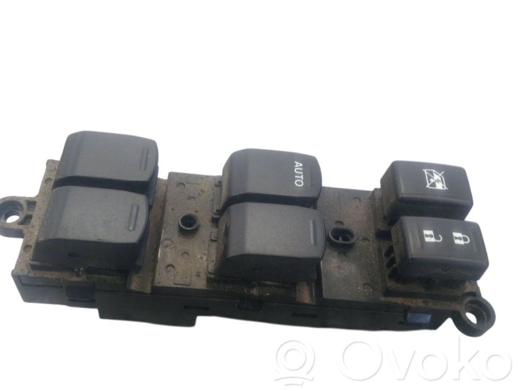 Suzuki Swift II Electric window control switch 