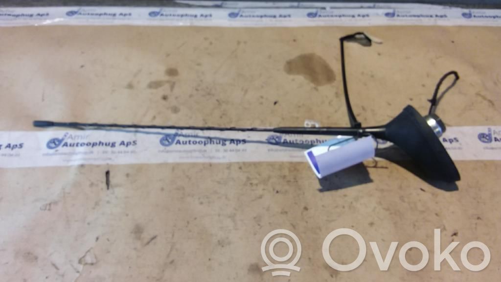 GPS-pystyantenni