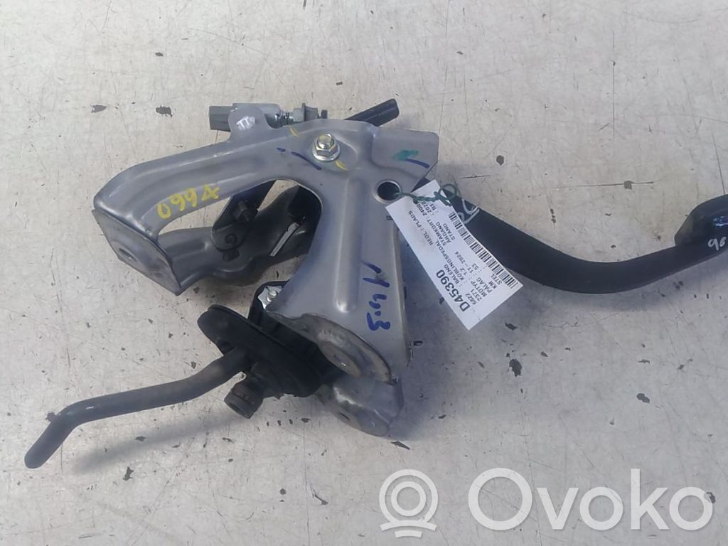 Pedal de embrague   49810M68P01
