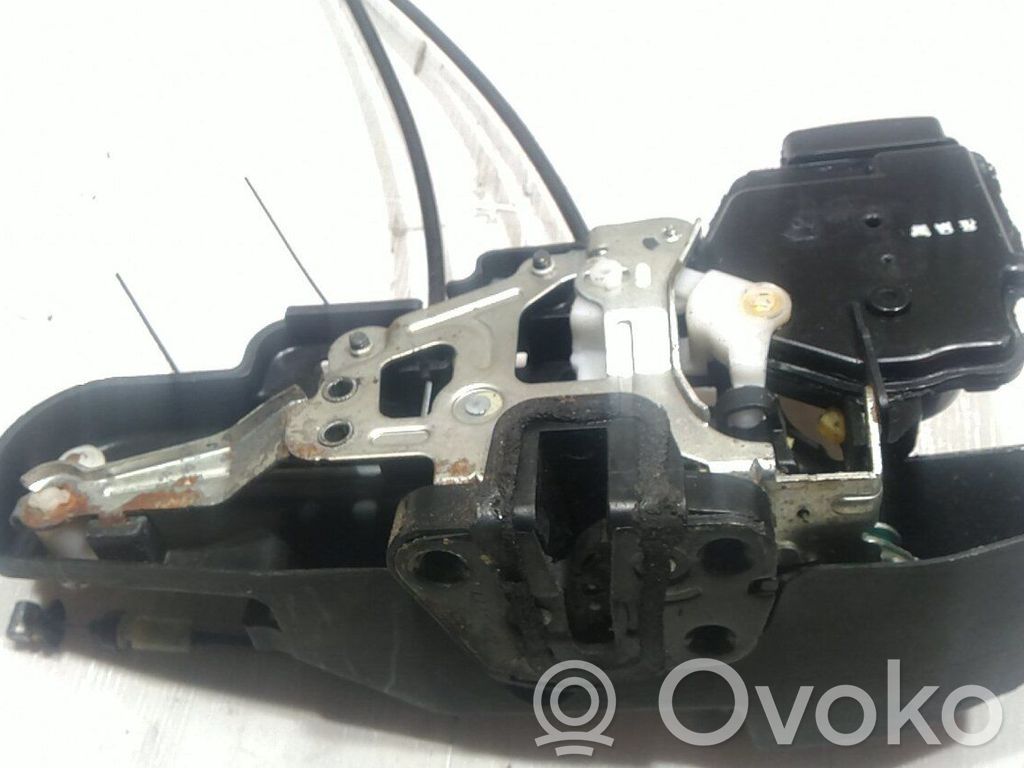 Motor de bloqueo de puertas   813101D010