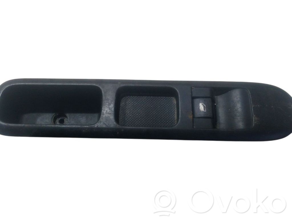 Comutator comandă geamuri electrice   6490X3
