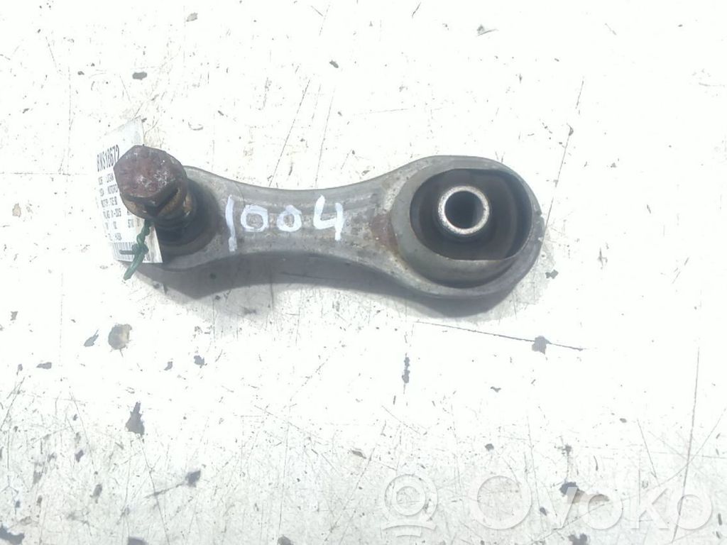 Engine mount bracket