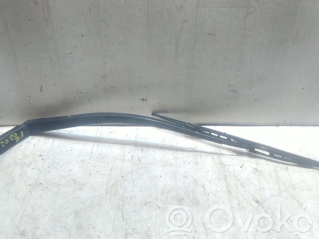 Wischerarm vorne   GS1E67321