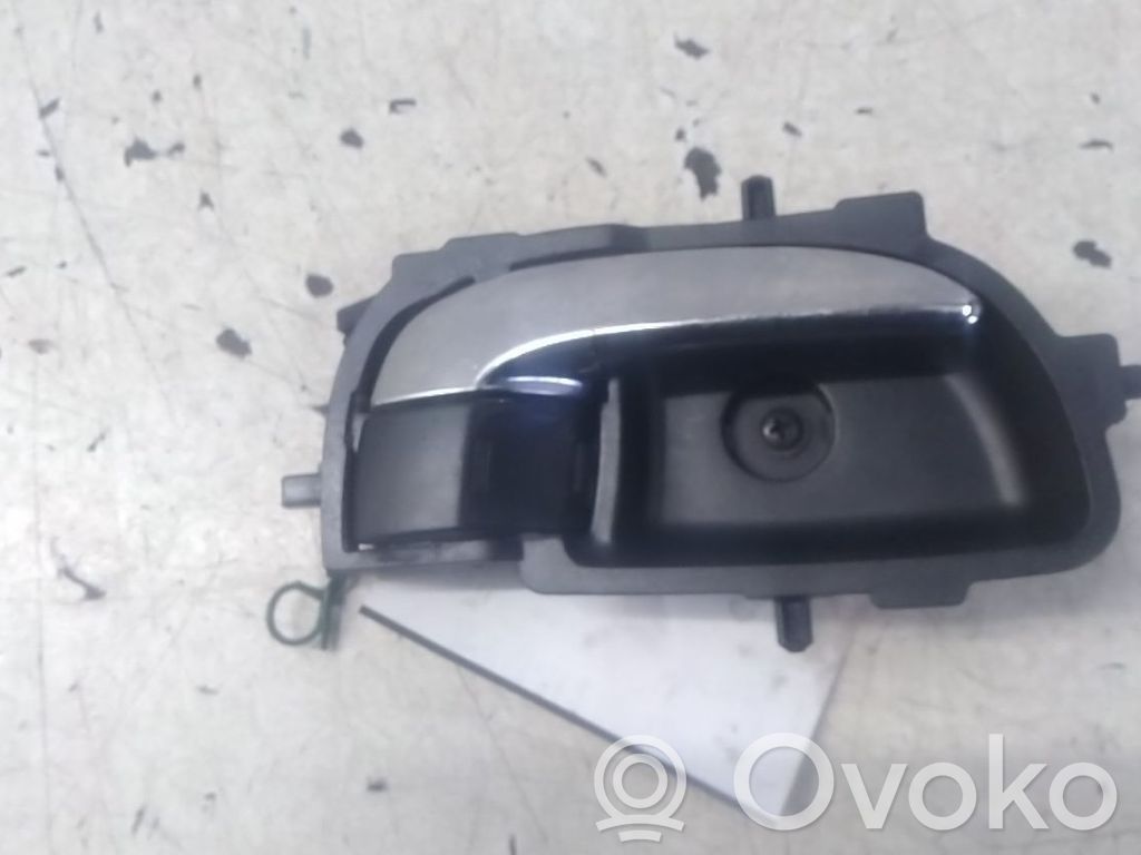 Toyota Yaris Manecilla interna puerta delantera 
