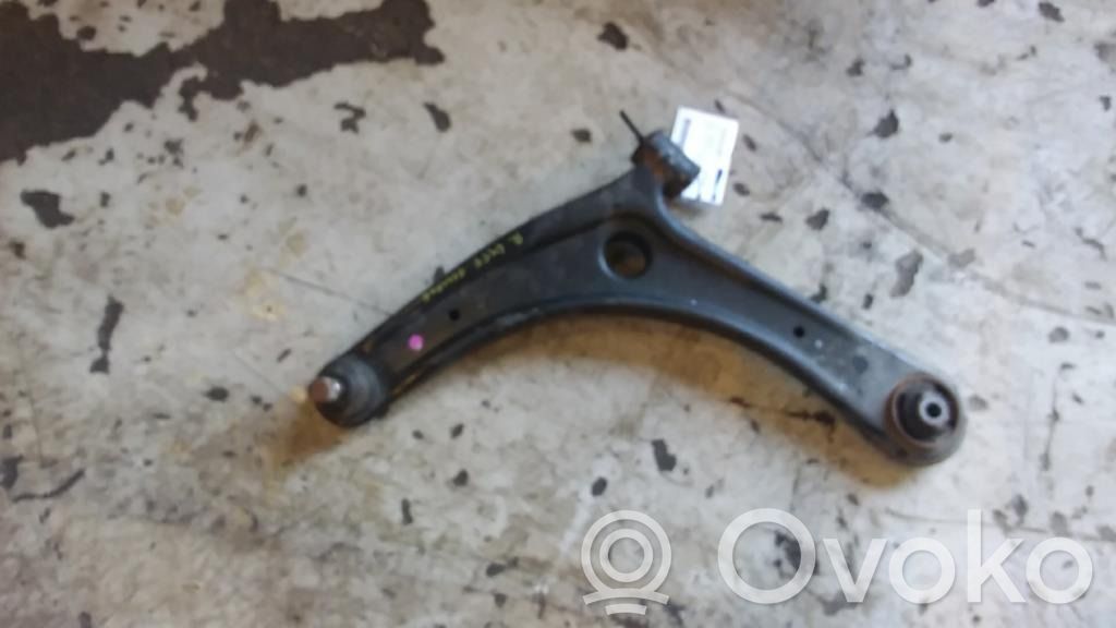 Mitsubishi Eclipse Cross Braccio di controllo sospensione anteriore inferiore/braccio oscillante