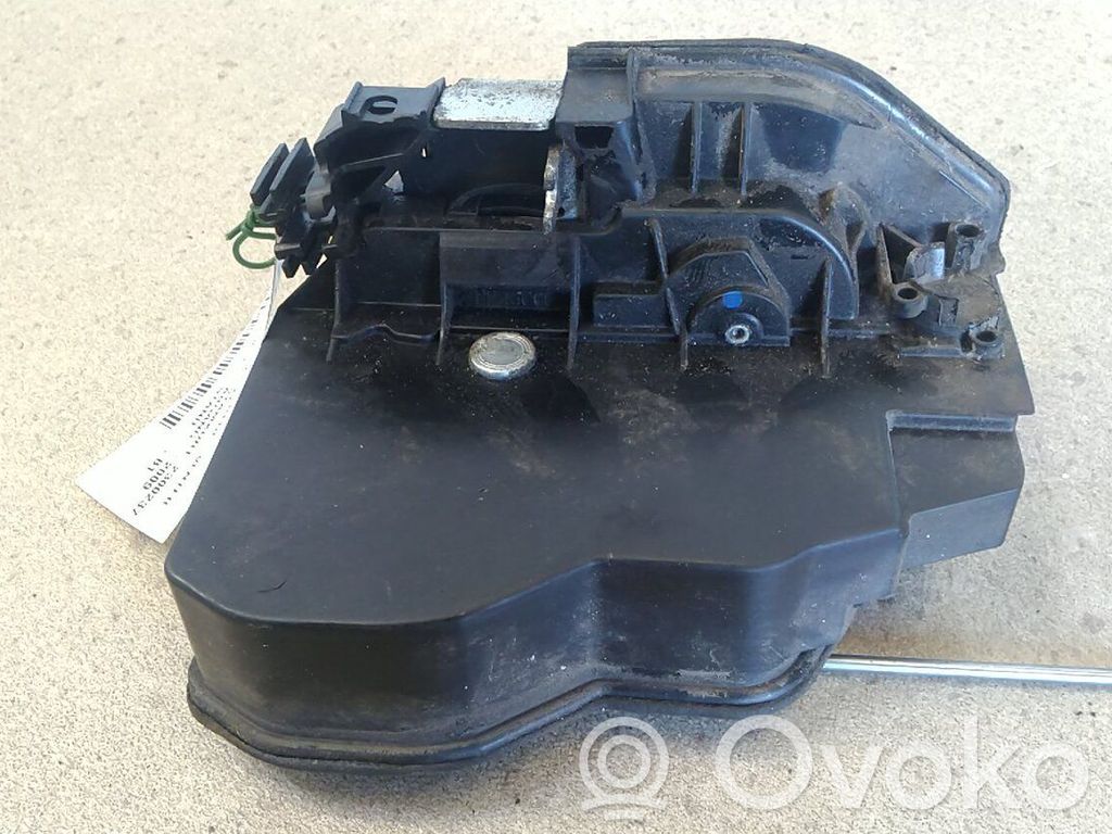 Motor de bloqueo de puertas   51217202146