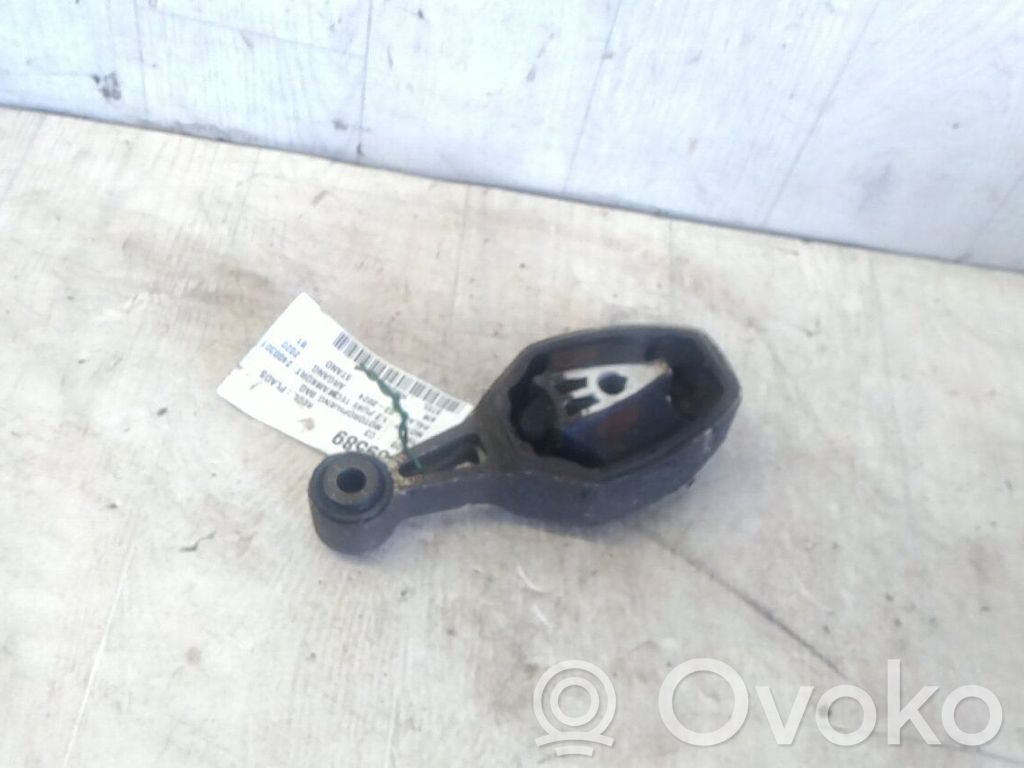 Soporte de montaje del motor   9815650580