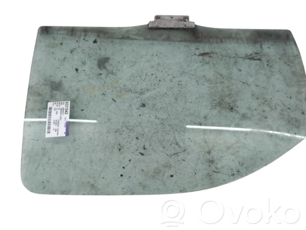 Ford Mondeo MK II Vitre de fenêtre porte avant (4 portes)