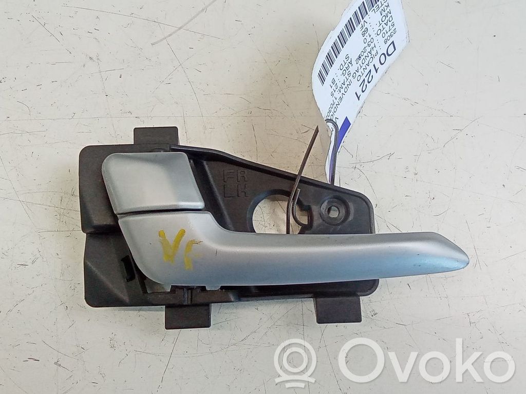 KIA Picanto Front door interior handle 