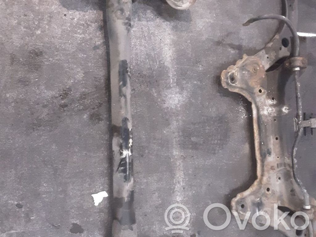 Hyundai i20 (PB PBT) Grinda punții spate 