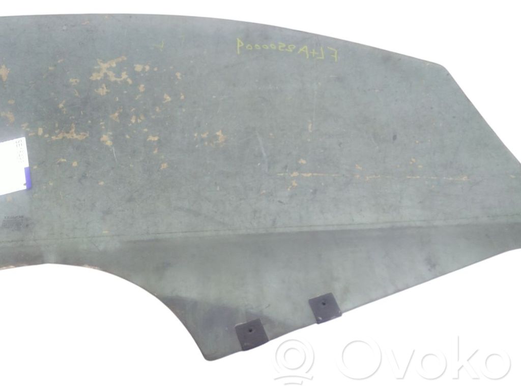 Renault Captur Vetro del finestrino della portiera anteriore - quattro porte