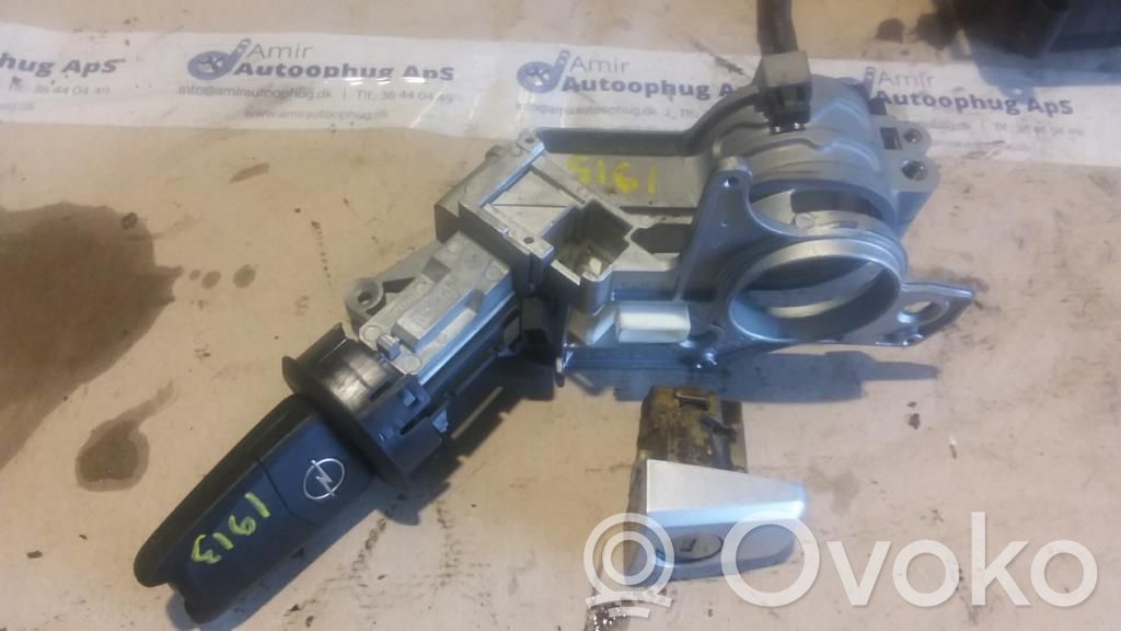 Opel Astra H Ignition-blocking relay 