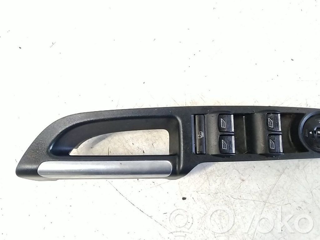 Electric window control switch   1850179