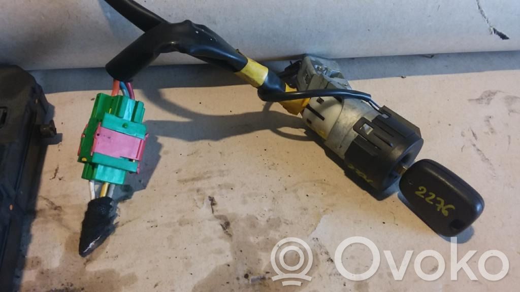 Ignition-blocking relay   9657018380