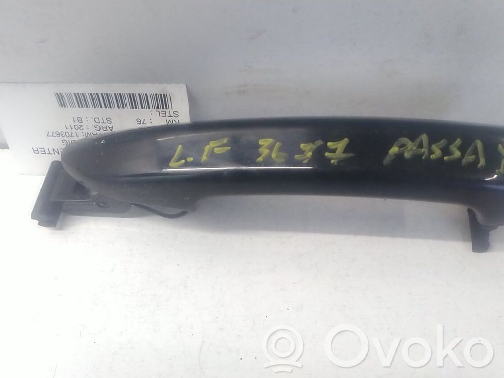 Poignée extérieure avant   3C0837205GRU
