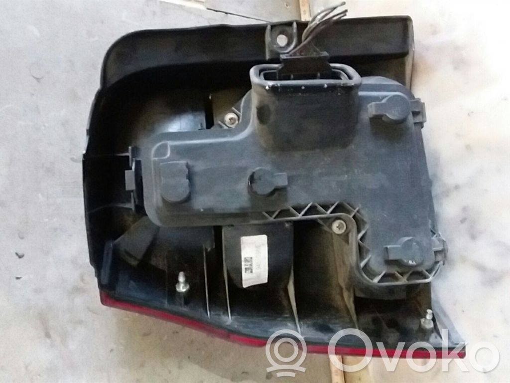 Lampa tylna
