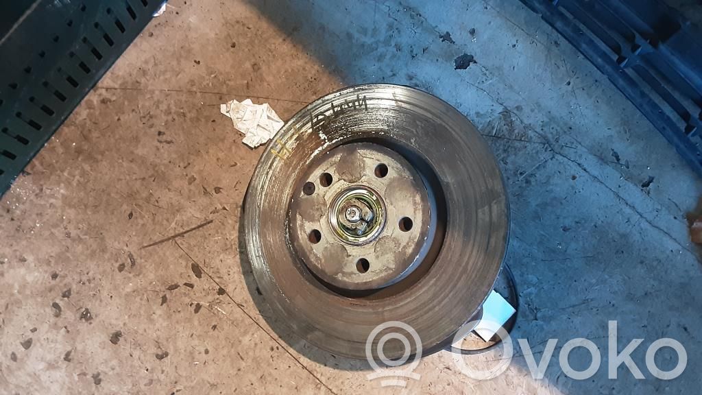 Mercedes-Benz C W204 Fuso a snodo con mozzo ruota anteriore