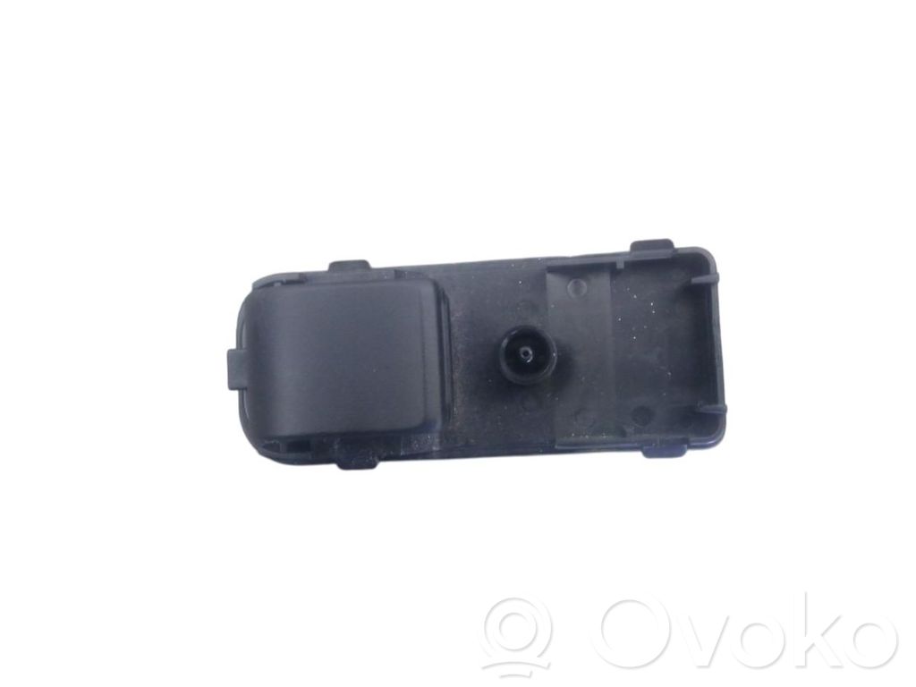 Interruptor del elevalunas eléctrico   KD3566370A