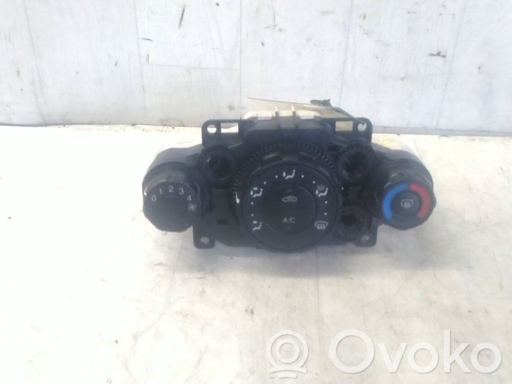 Ford Fiesta Panel klimatyzacji 