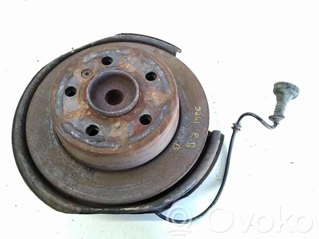 Mercedes-Benz B W245 Fuso a snodo con mozzo ruota posteriore
