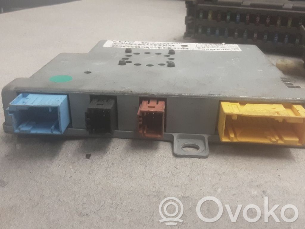Peugeot 607 Ignition-blocking relay 