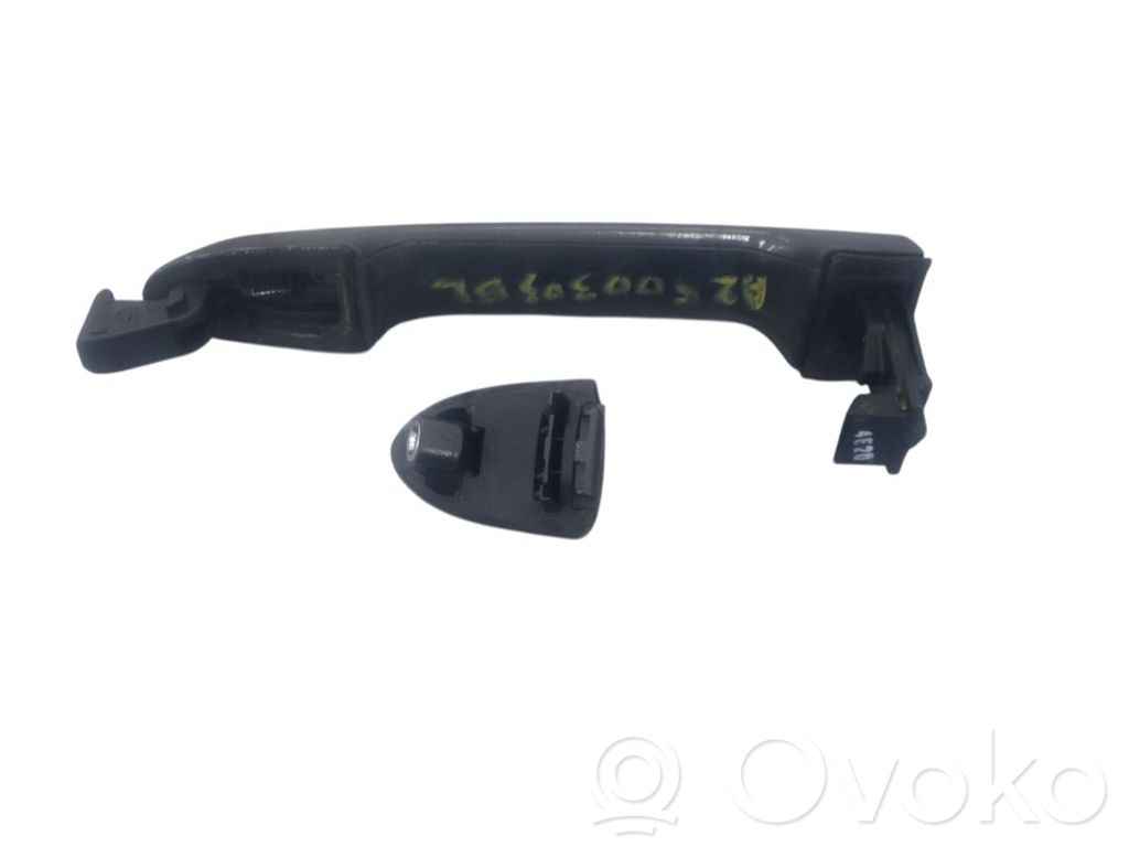 Manecilla externa puerta delantera   826511W010