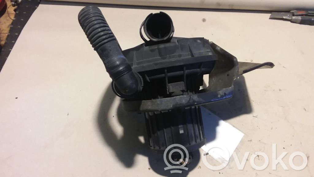 Audi A4 S4 B6 8E 8H Pompa dell’aria secondaria 