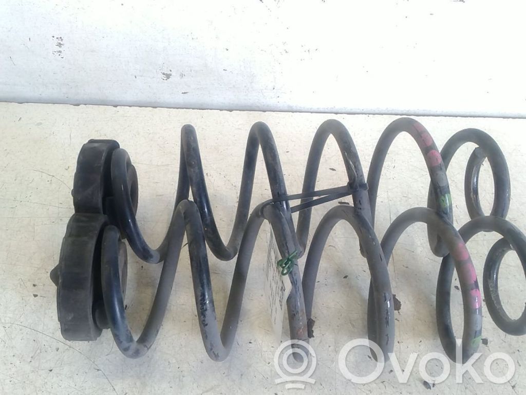 Audi A4 S4 B8 8K Sprężyna tylna 