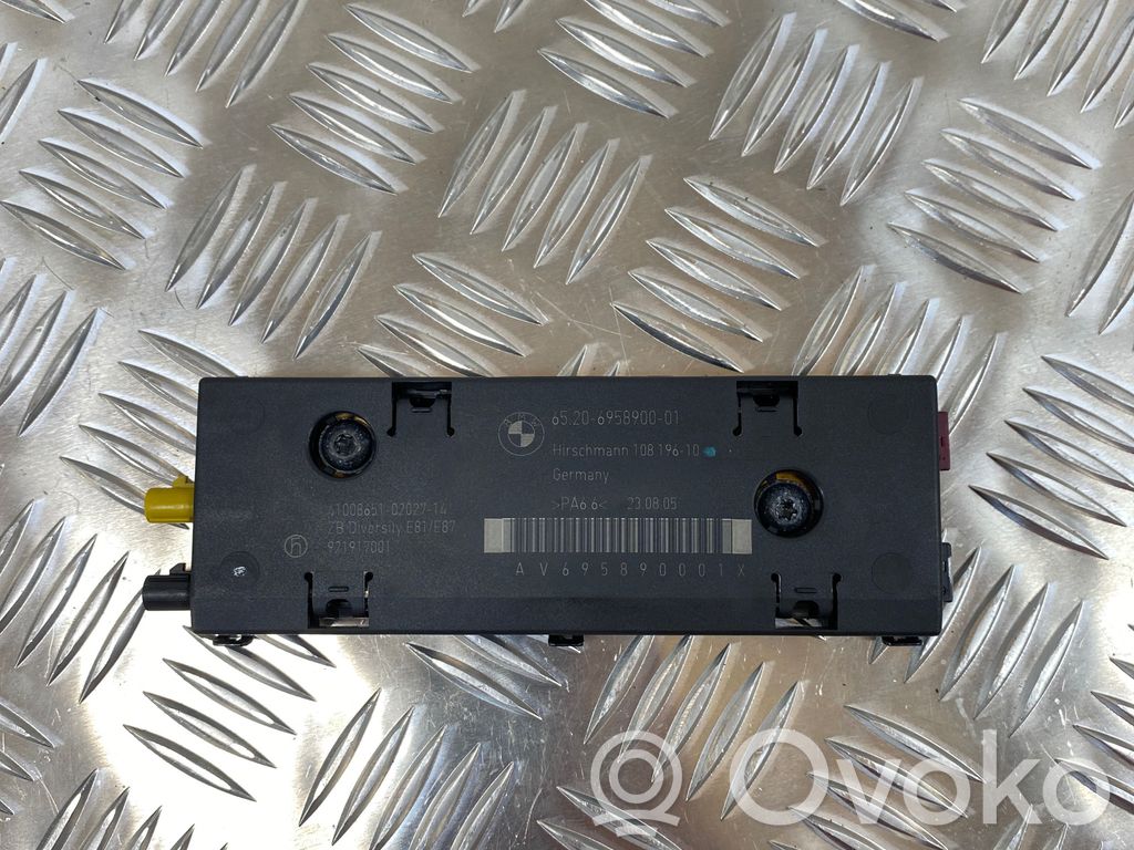 BMW 1 E81 E87 Antenos stiprintuvas 