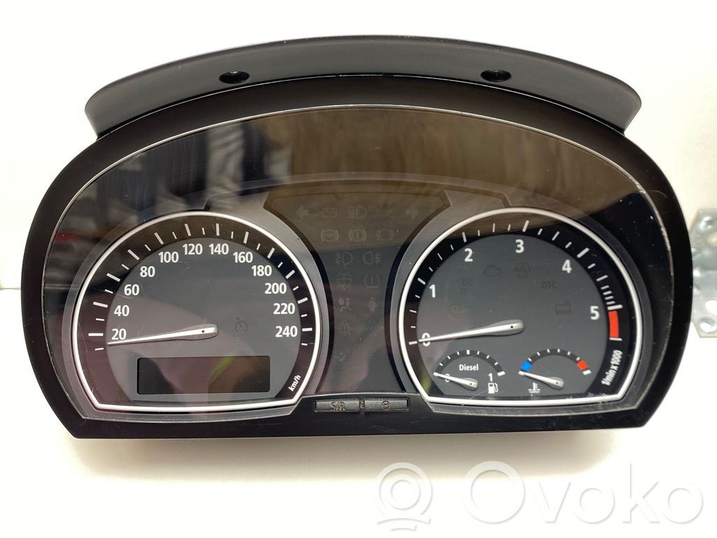 BMW X3 E83 Speedometer (instrument cluster) 