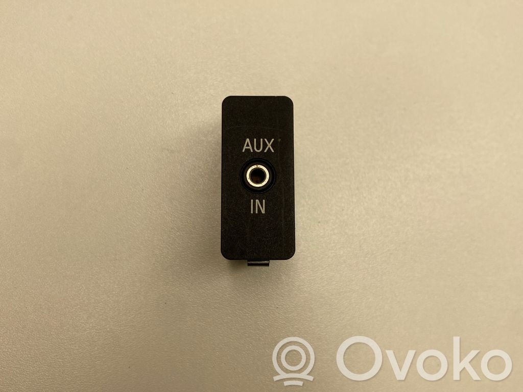BMW X3 E83 AUX in-socket connector 