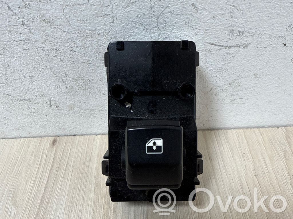 KIA Ceed Electric window control switch 