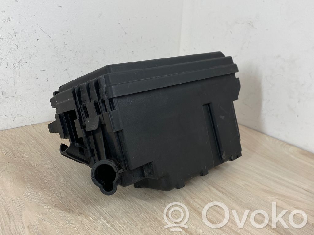 Opel Meriva B Juego de caja de fusibles 