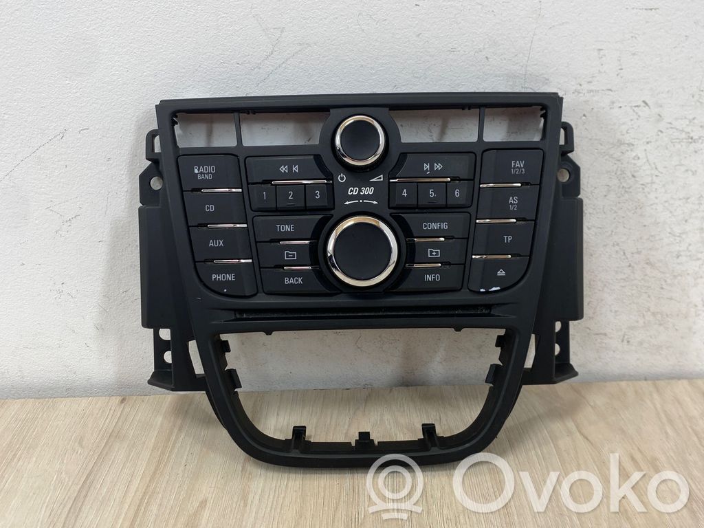 Opel Meriva B Radio/CD/DVD/GPS head unit 