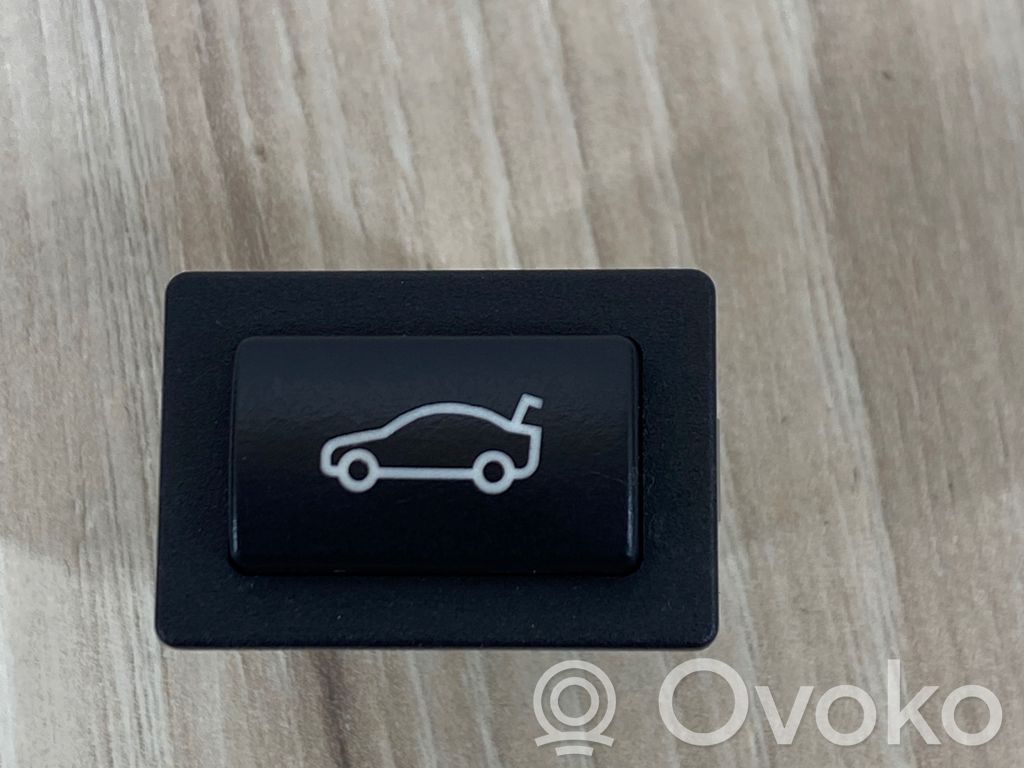 BMW 5 E60 E61 Tailgate opening switch 