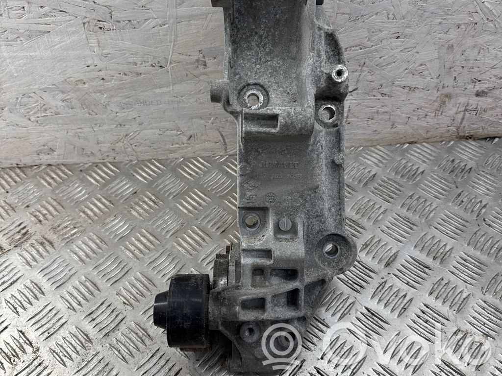 Nissan X-Trail T32 Generator/alternator bracket 