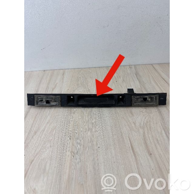BMW X3 E83 Éclairage de plaque d'immatriculation 