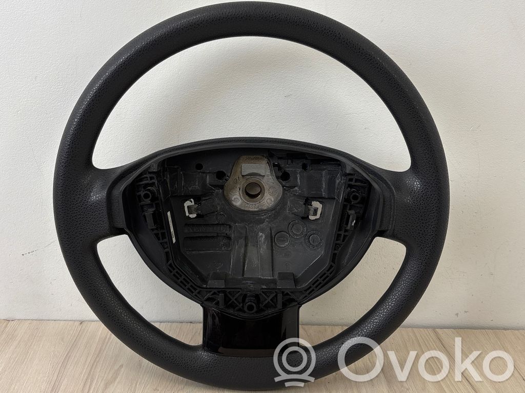 Dacia Duster Steering wheel 