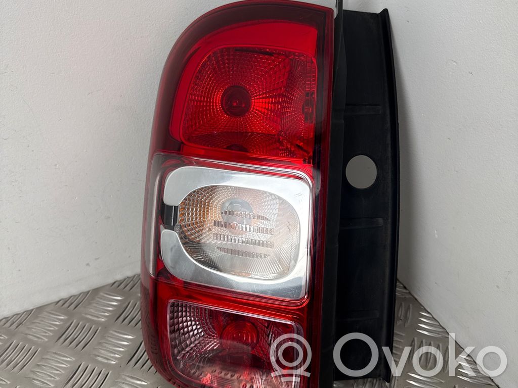 Dacia Duster Rear/tail lights 