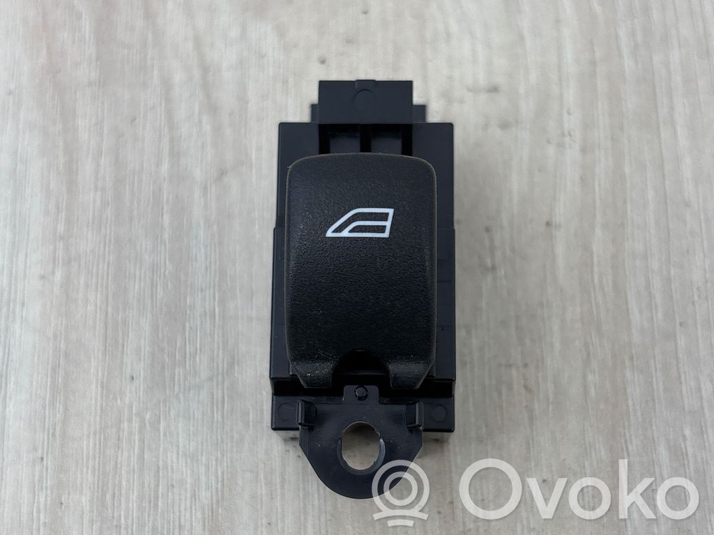 Electric window control switch   31394840,13W243