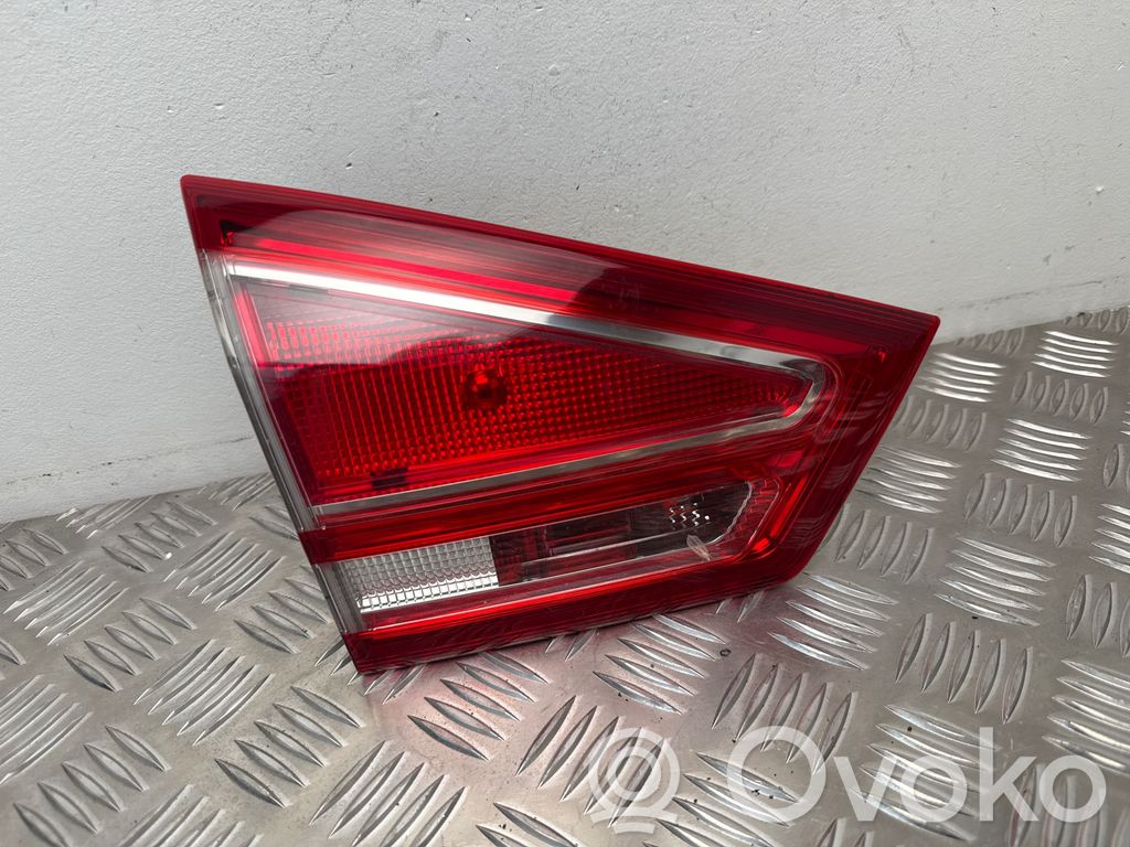 Ford B-MAX Takaluukun takavalot 