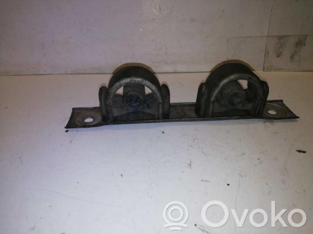 Seat Toledo I (1L) Engine mount bracket 