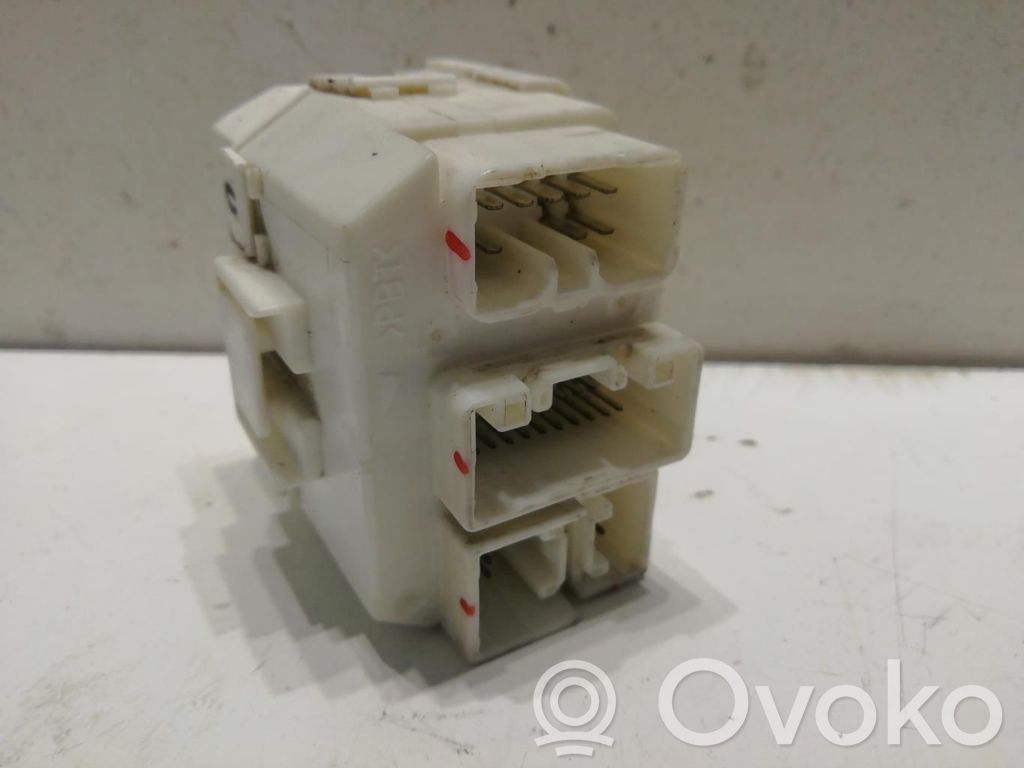 Unidad de control/módulo del motor   A4545450028