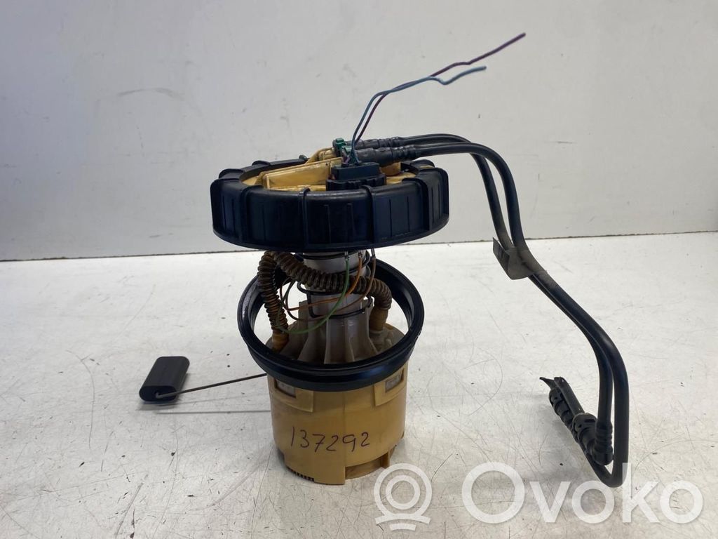 Mazda 3 II Bomba interna de combustible 