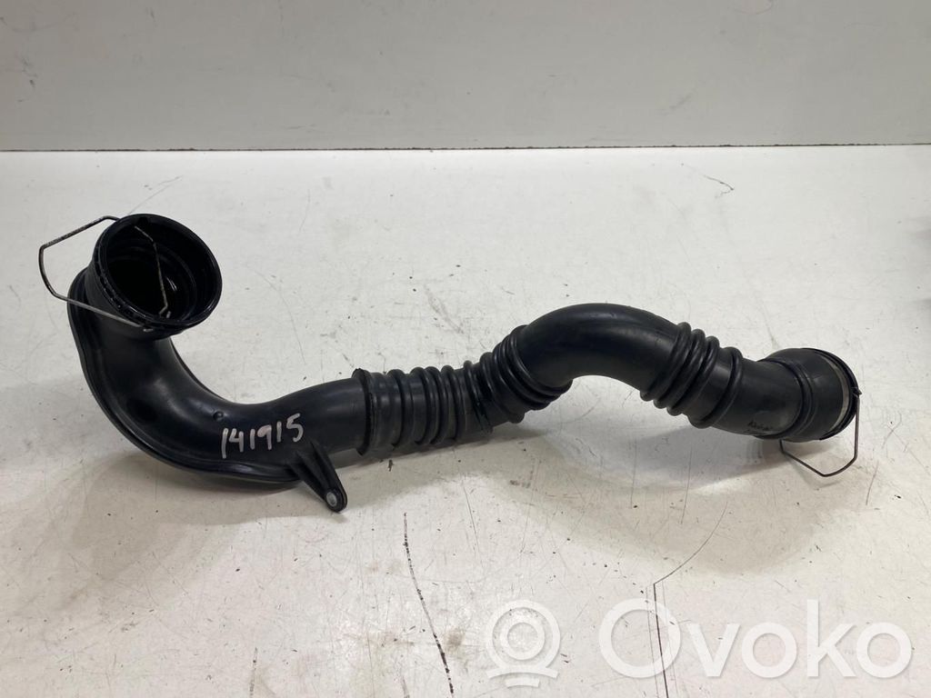 Opel Astra J Tubo di riempimento dell’olio 