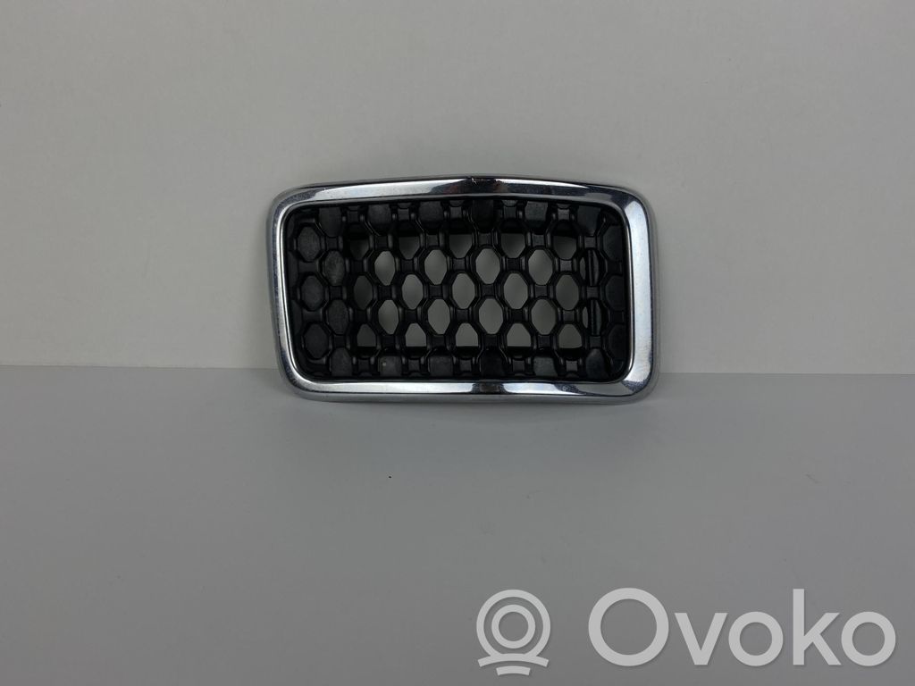 Jeep Cherokee KL Konepellin säleikkö 