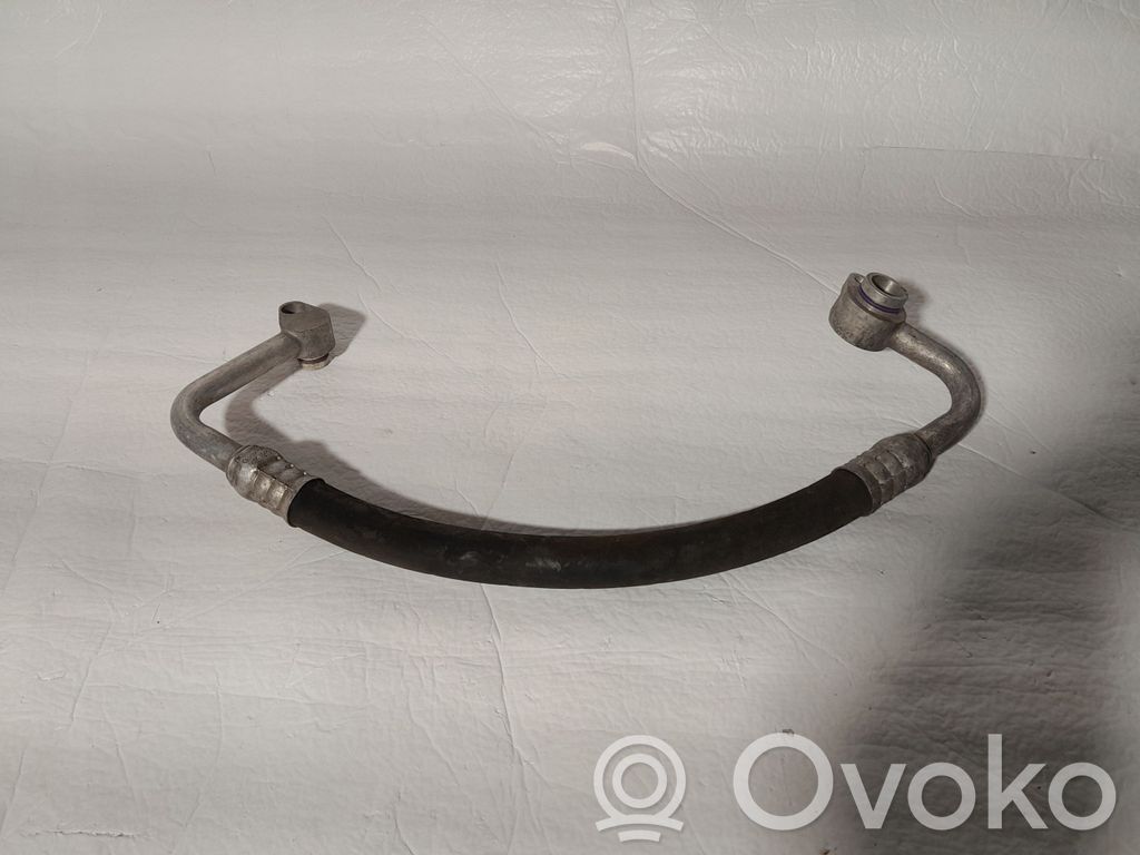 Ilmastointilaitteen putki (A/C)   4E0260707R